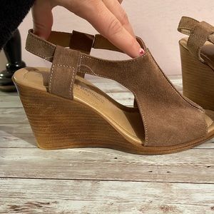 Wedge brown suede shoes
